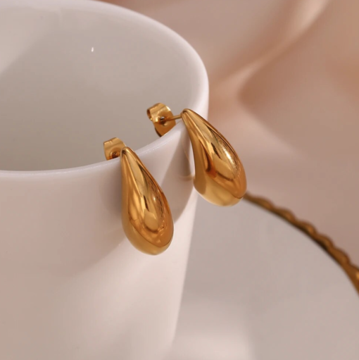 Small tear drop earrings - Image 2